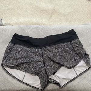 Lulu lemon hotty hot shorts